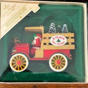 Hallmark Santa’s Deliveries (Dated 1984) ornament 6th in the series